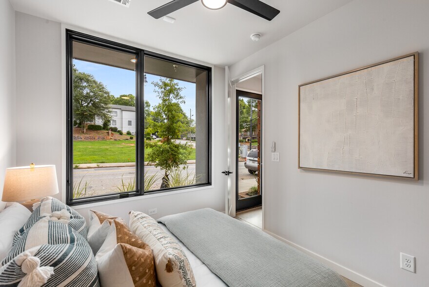 More Photos Of 105 Georgia Ave SE, Atlanta Apartments For Sale