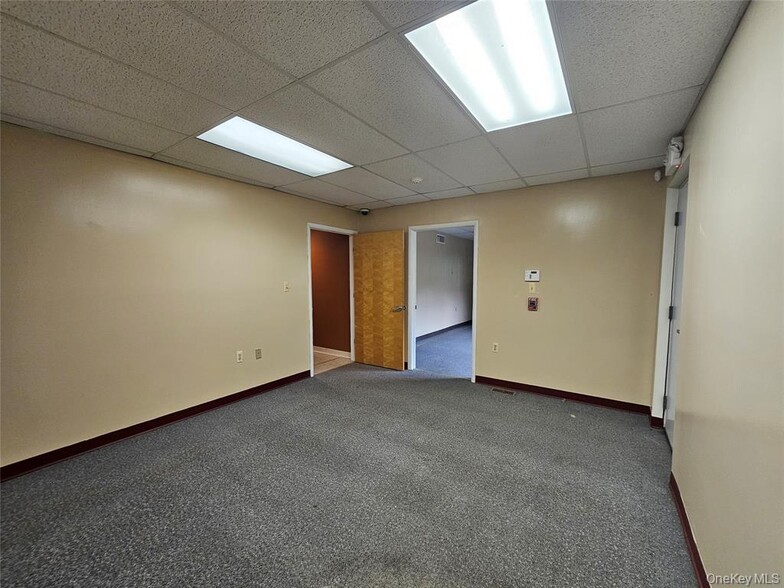 More Photos Of 4 Corwin Ct, Newburgh Medical For Sale