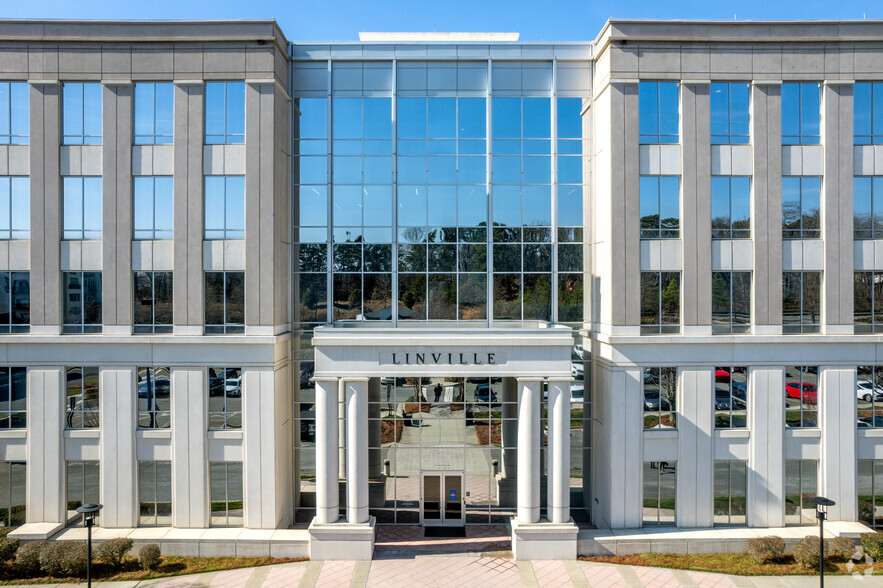 Primary Photo Of 10130 Perimeter Pky, Charlotte Office For Lease