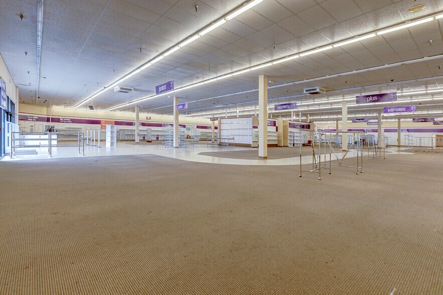 More Photos Of 2145 E State Road 54, Linton Freestanding For Sale