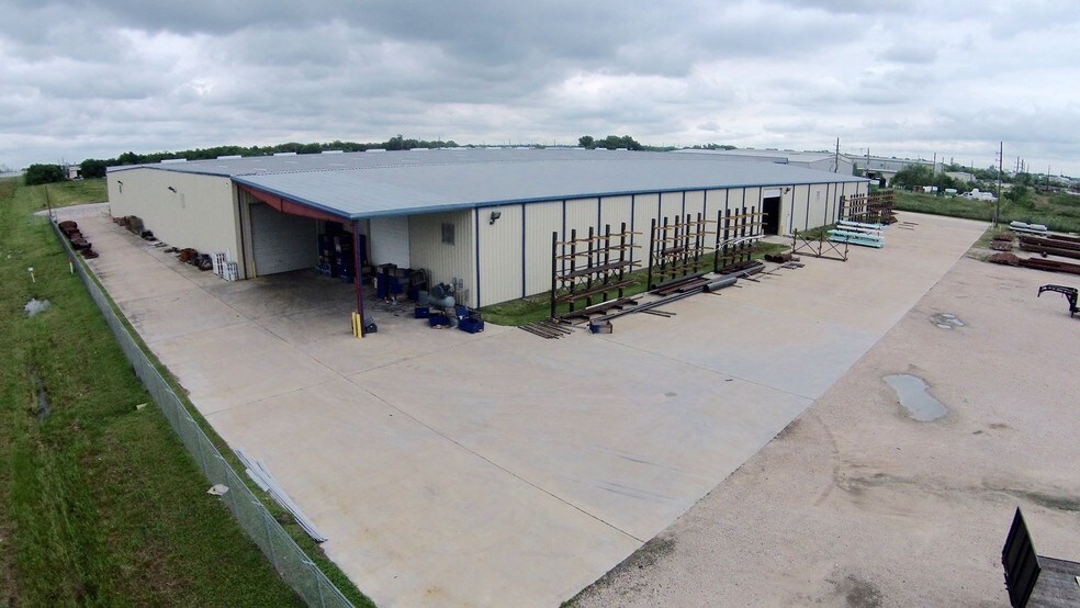 More Photos Of 4433 South Dr, Houston Manufacturing For Sale