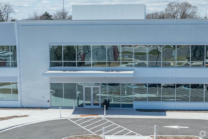 More Photos Of 4300 W Layton Ave, Greenfield Medical For Lease