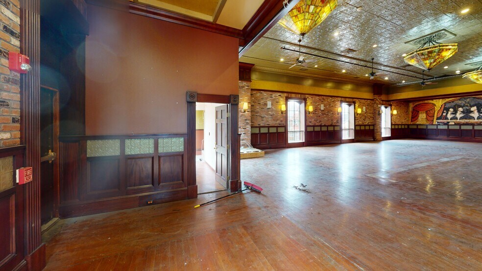 More Photos Of 16 N Chestnut St, New Paltz Freestanding For Sale