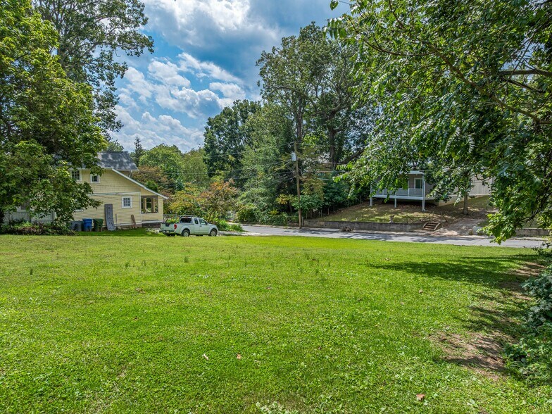 More Photos Of 210 Merrimon Ave, Asheville Land For Sale