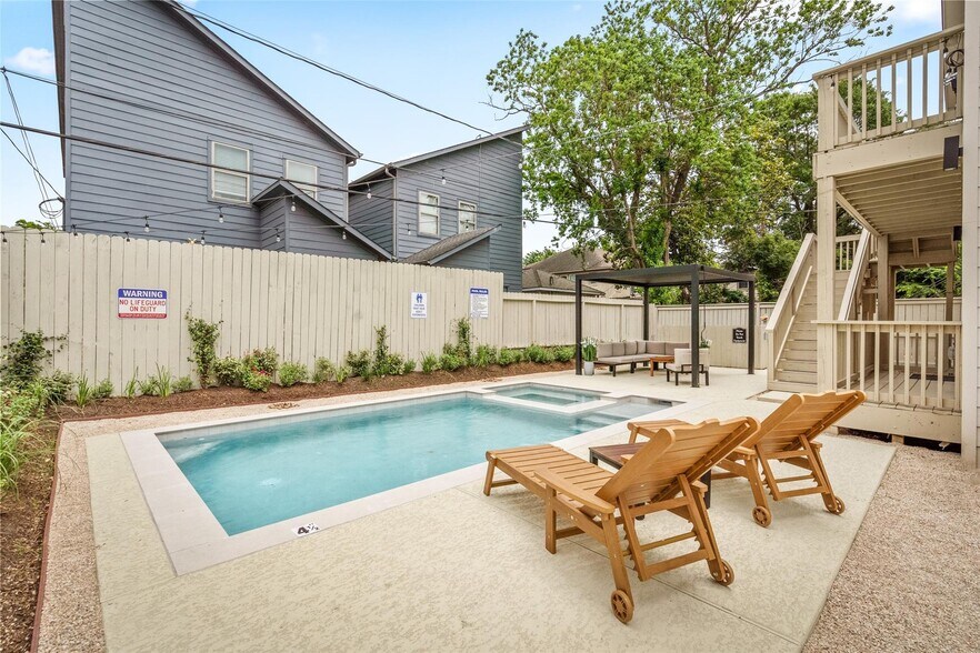 More Photos Of , Houston Multifamily For Sale