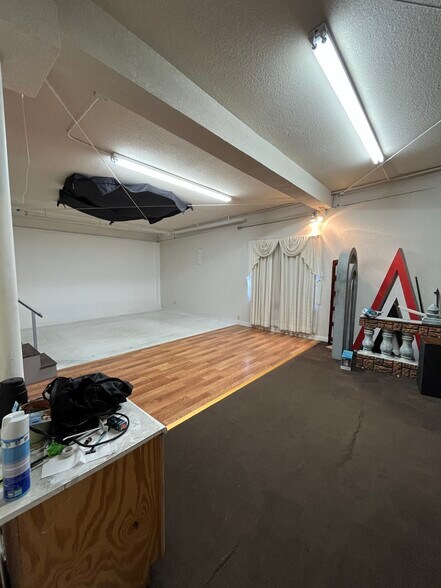 More Photos Of 102 W Calton Rd, Laredo Office Residential For Sale