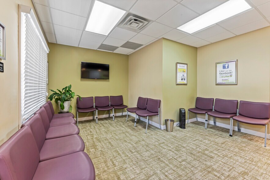 More Photos Of 1648 US Highway 130, North Brunswick Medical For Sale