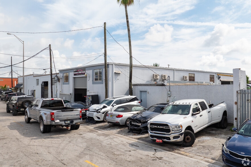 Primary Photo Of 4305-4325 E 11th Ave, Hialeah Warehouse For Sale