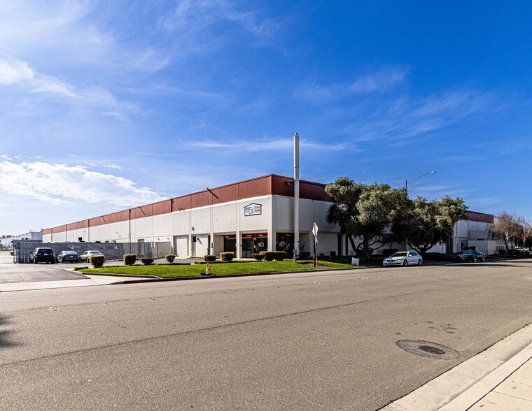 More Photos Of 930 Wrigley Way, Milpitas Warehouse For Lease