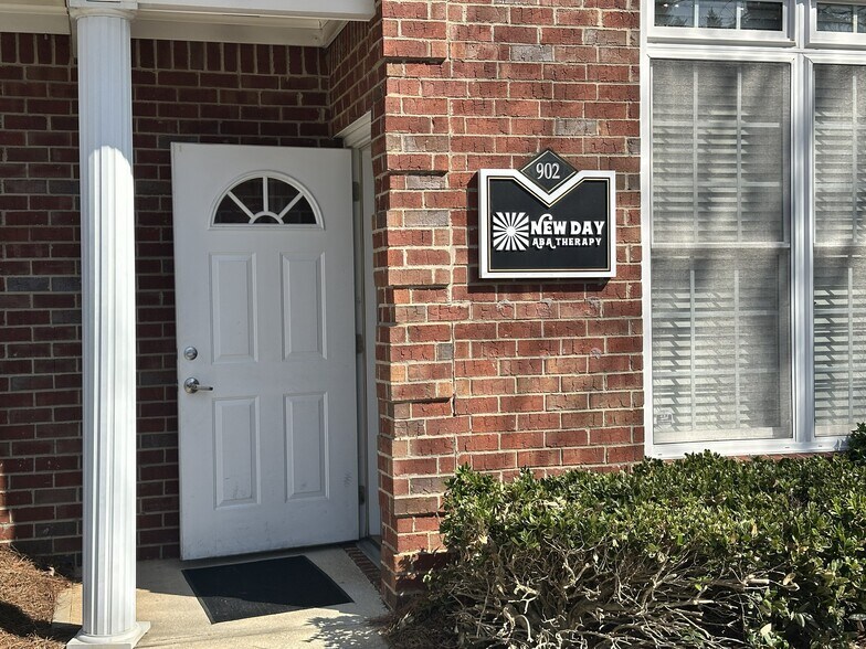 More Photos Of 2450 Atlanta Hwy, Cumming Office For Sale