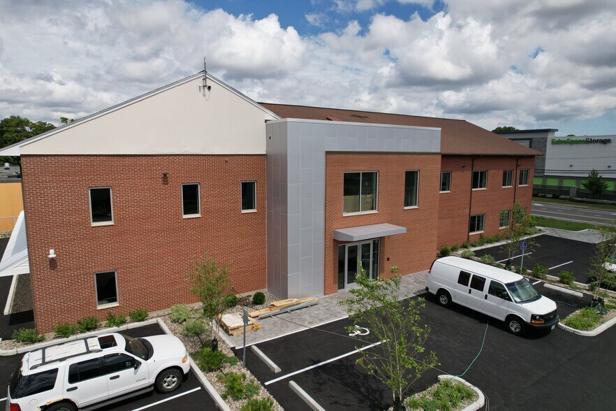 More Photos Of 1239 Washington St, Weymouth Office For Lease