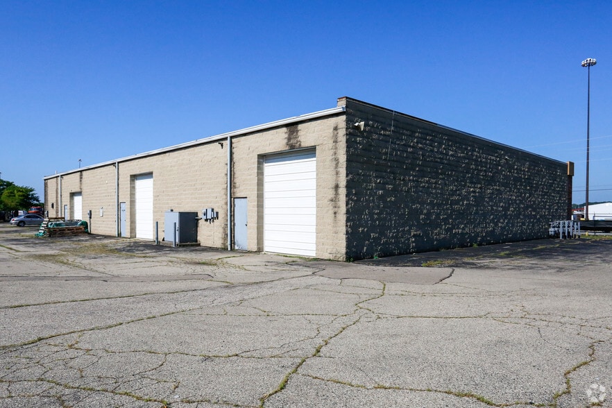 More Photos Of 3300-3312 Encrete Ln, Dayton Light Manufacturing For Lease