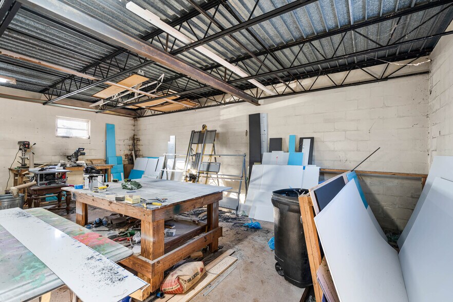 More Photos Of 107 E Polk Ave, Lake Wales General Retail For Sale