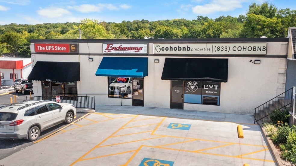 Primary Photo Of 1722 N College Ave, Fayetteville Unknown For Lease