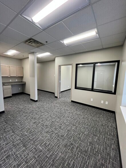 More Photos Of 6845 20th Ave, Centerville Industrial For Lease