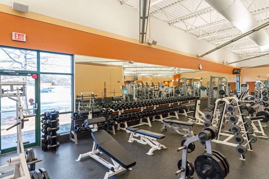 More Photos Of 5245 Westview Dr, Frederick Health Club For Sale
