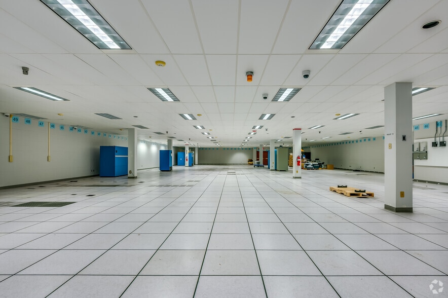 More Photos Of 700 Pilgrim Way, Green Bay Loft Creative Space For Lease