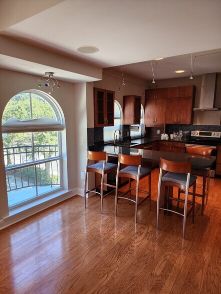 More Photos Of 3001 W Azeele St, Tampa Office For Lease