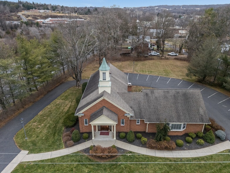 More Photos Of 16 Harrison St, Clinton Township Office Residential For Sale