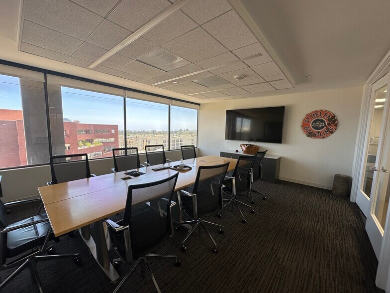 More Photos Of 11777 San Vicente Blvd, Los Angeles Office For Lease