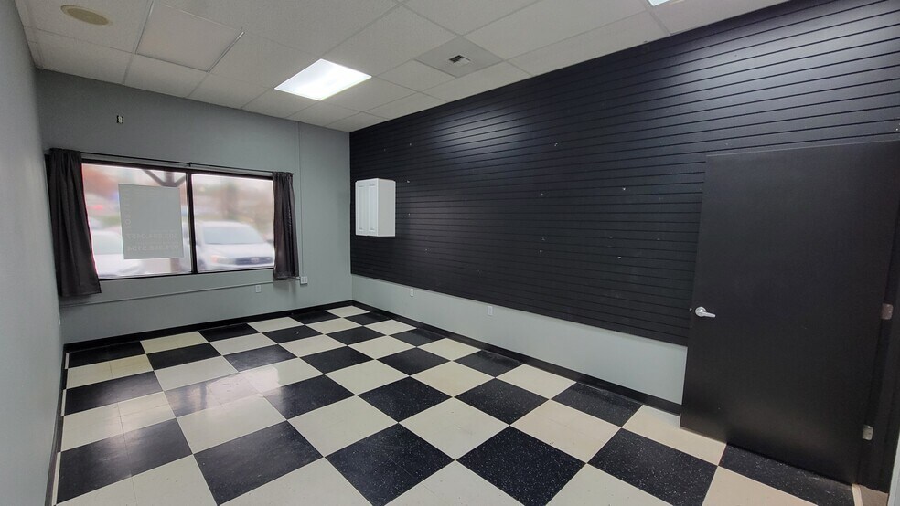 More Photos Of 5245-5251 Commercial St SE, Salem Freestanding For Lease