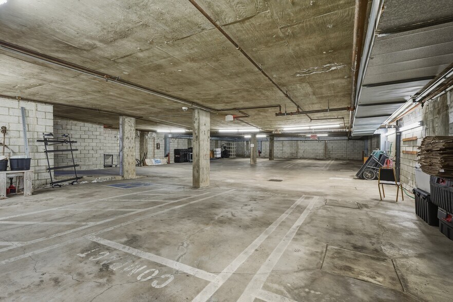 More Photos Of 2140 Cotner Ave, Los Angeles Loft Creative Space For Sale