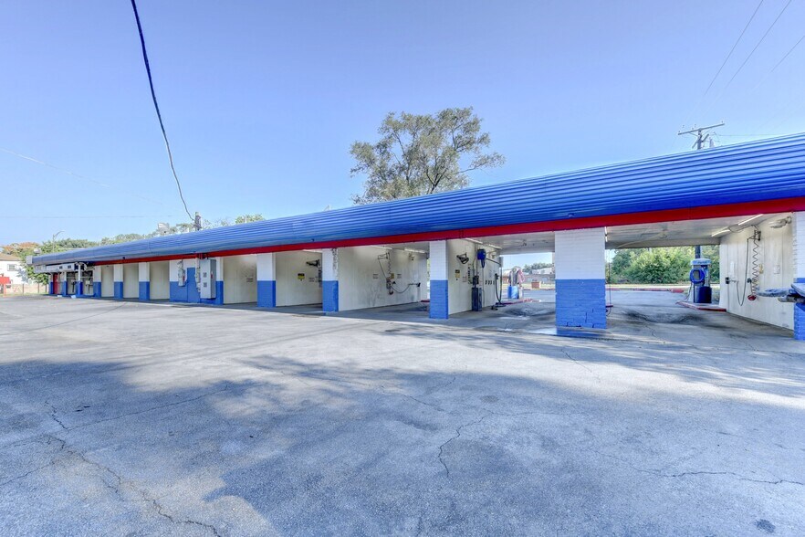 More Photos Of 2637 E 100th St, Chicago Carwash For Sale