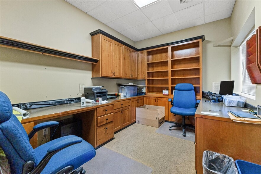 More Photos Of 18824 Smokey Point Blvd, Arlington Warehouse For Sale