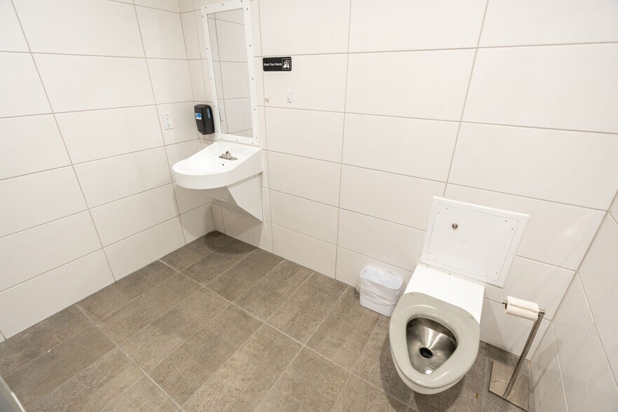 More Photos Of 1841 N 24th St, Phoenix Rehabilitation Center For Sale