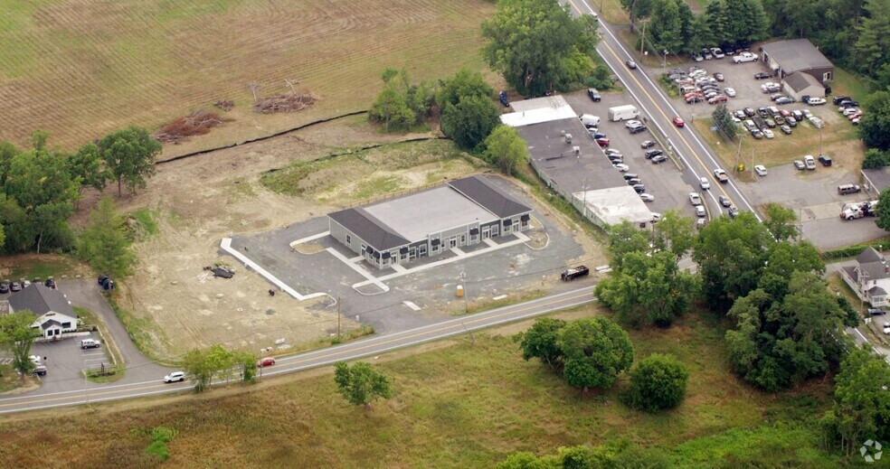 More Photos Of 400 Maple Rd, Slingerlands Freestanding For Lease