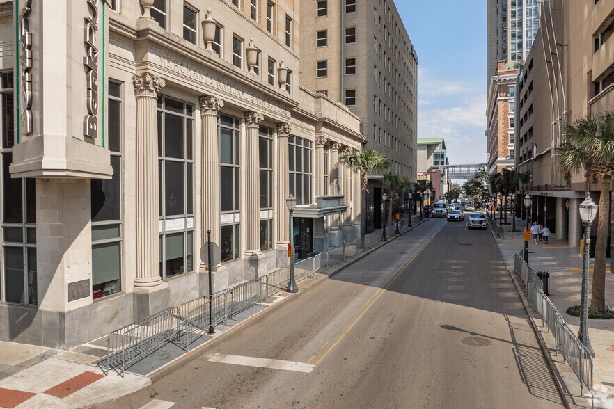 More Photos Of 106 Saint Francis St, Mobile Coworking Space