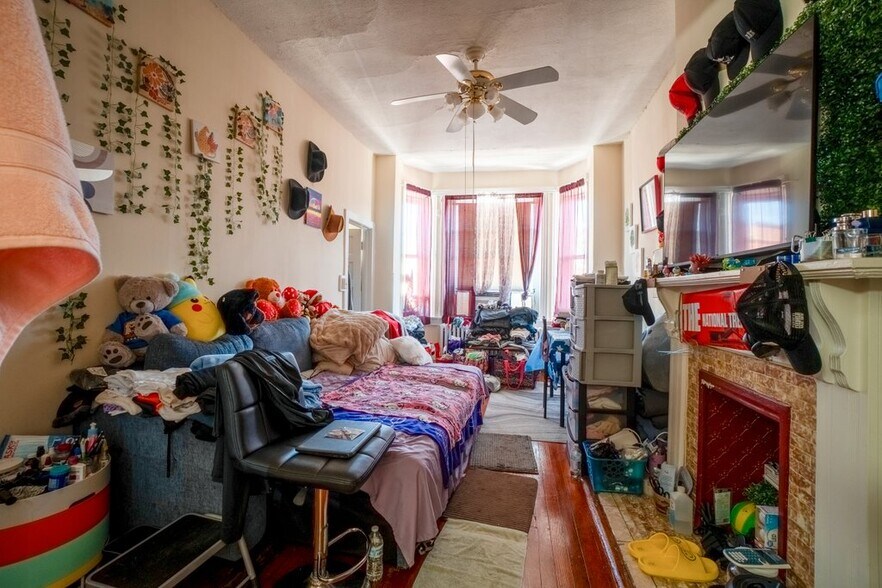 More Photos Of , Baltimore General Retail For Sale