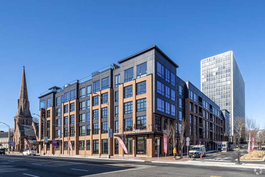 More Photos Of 349-377 Broad St, Newark Apartments For Lease