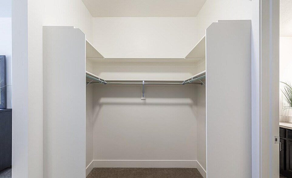 More Photos Of 196 W Vine St, Murray Apartments For Lease