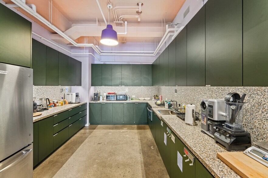 More Photos Of 155 Avenue of the Americas, New York Office For Lease