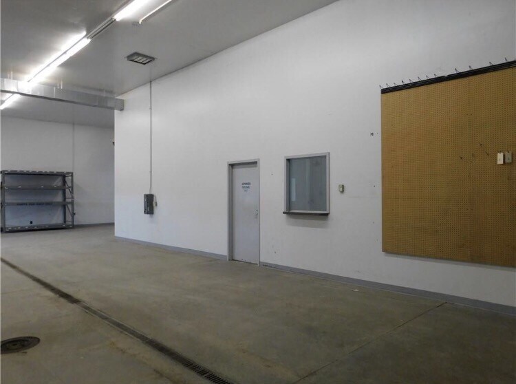 More Photos Of 1116 W County Road 450 N, Brazil Truck Terminal For Lease