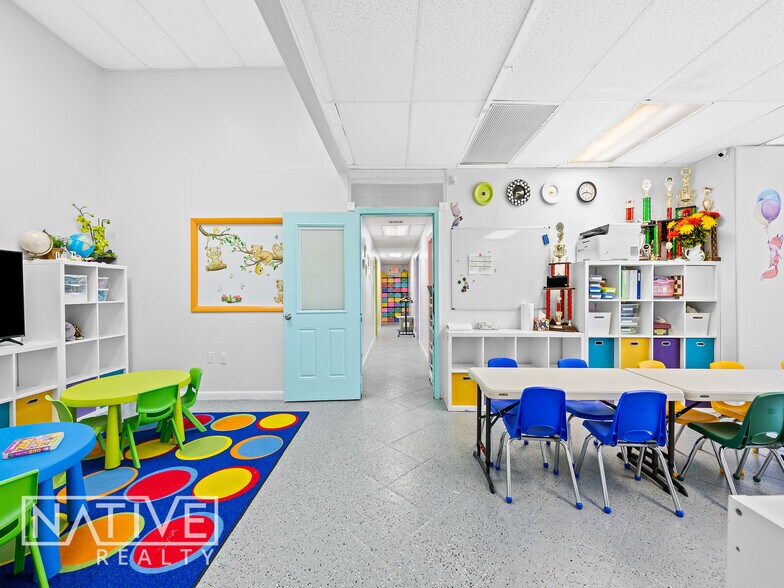 More Photos Of , Deerfield Beach General Retail For Sale