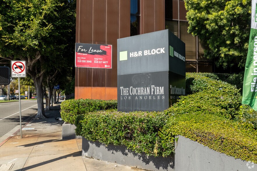 More Photos Of 4929 Wilshire Blvd, Los Angeles Office For Lease