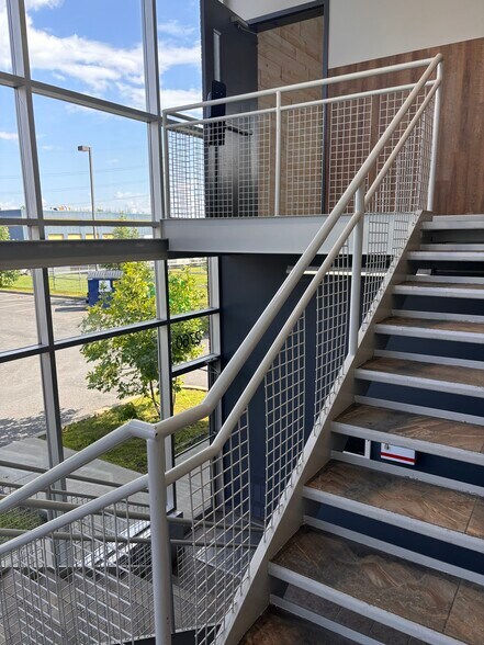 More Photos Of 2760-2794 Boul Jacques-Cartier E, Longueuil General Retail For Sale