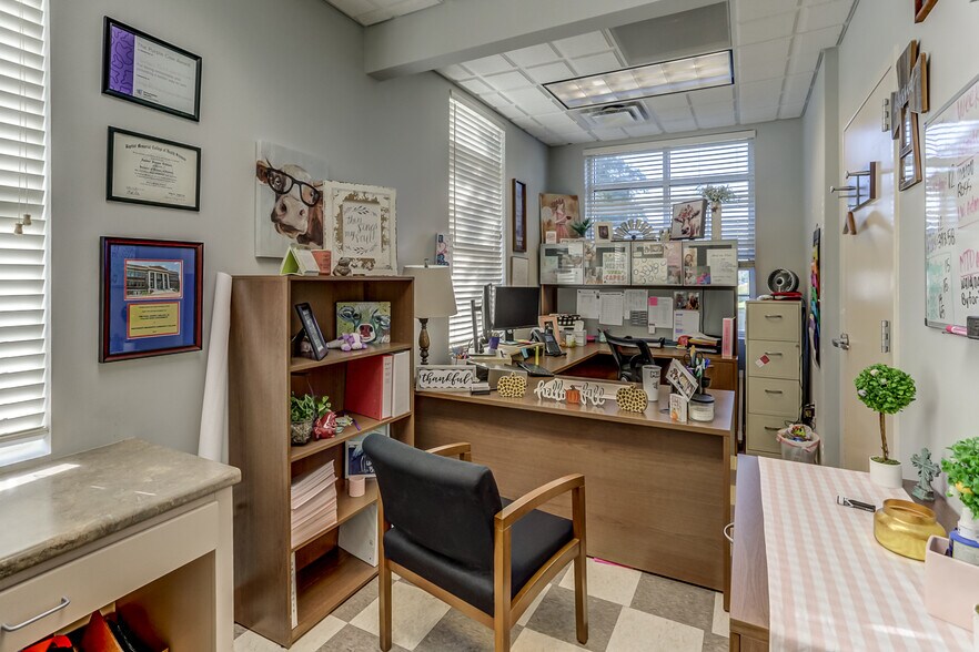 More Photos Of 60 Physicians Ln, Southaven Medical For Lease