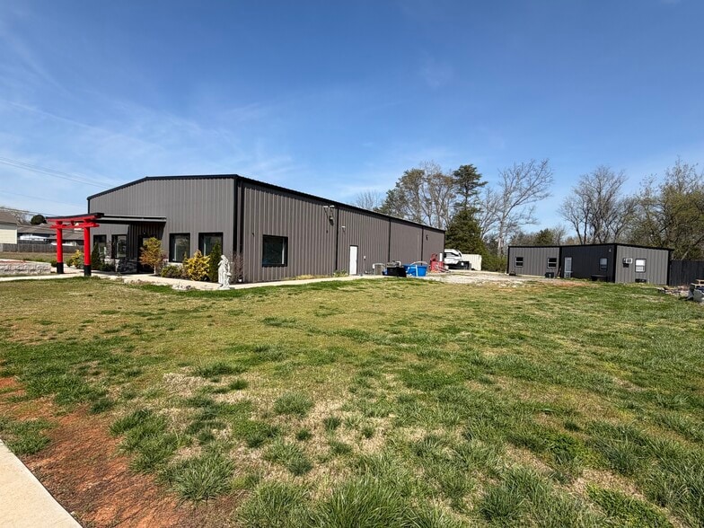 More Photos Of 2253 Boyds Creek Hwy, Sevierville Flex For Sale