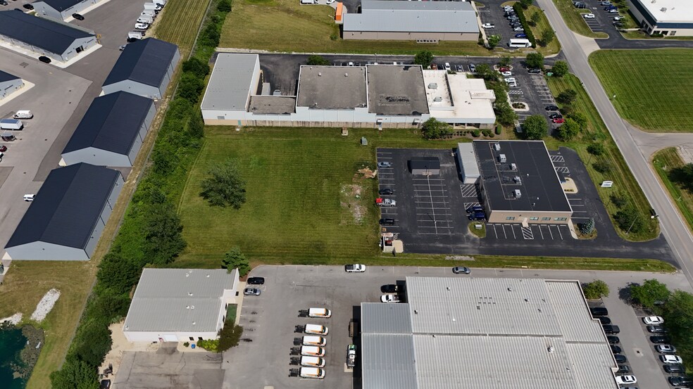 More Photos Of 7790 N Central Dr, Lewis Center Warehouse For Lease