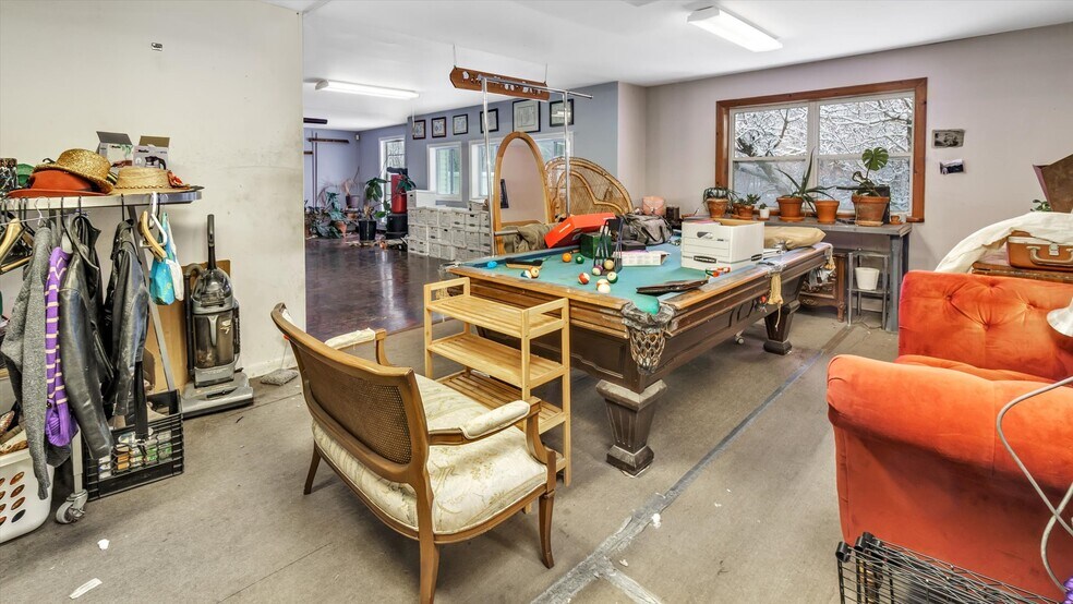 More Photos Of 32 Chichester Ave, Center Moriches Industrial For Sale