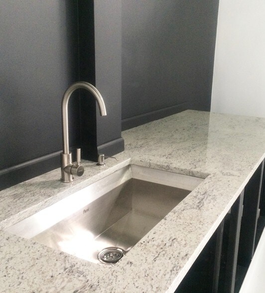 More Photos Of 610-642 Anthony Trl, Northbrook Light Distribution For Sale