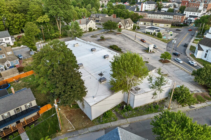 More Photos Of 15 Mont Vernon St, Milford Freestanding For Lease