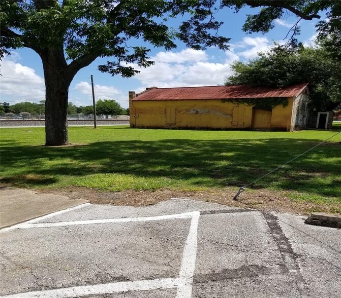 More Photos Of 603 Calhoun St, Richmond Office Residential For Sale