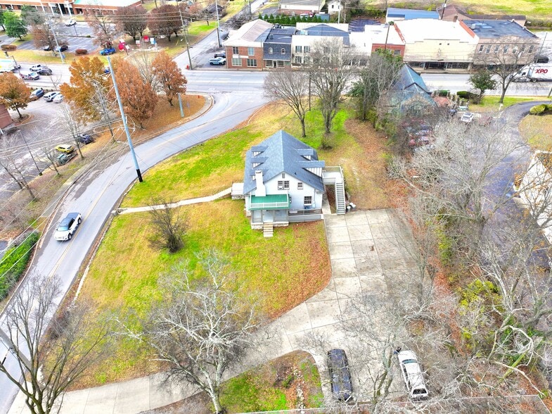 More Photos Of 106 E Cedar St, Goodlettsville Office Residential For Sale