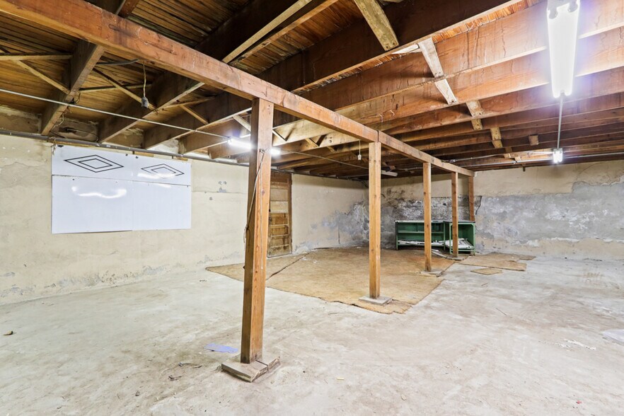 More Photos Of 10108 Socorro Dr, El Paso General Retail For Sale