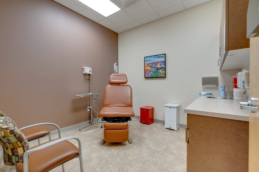 More Photos Of 2430 W Apache Trl, Apache Junction Freestanding For Sale