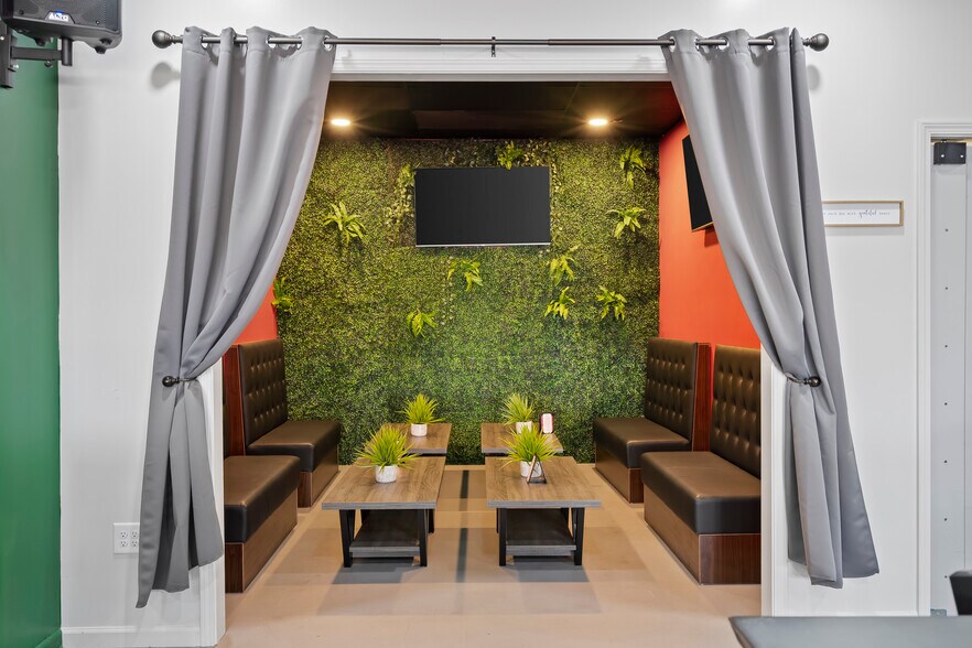 More Photos Of 11020- 11061 Anderson Rd, Piedmont Restaurant For Sale